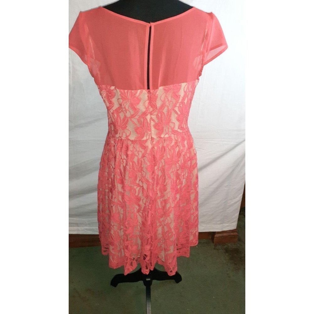 Dress - Picture 2 of 6